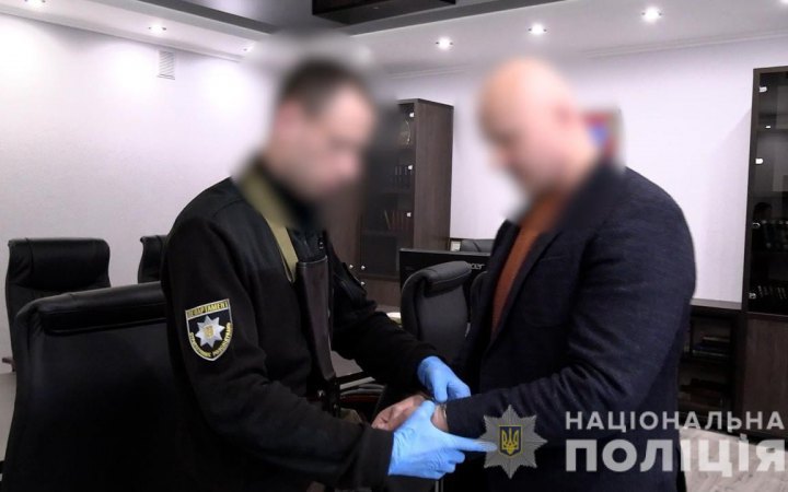 Городской голова Немирова в Винницкой области избил волонтера и открыл стрельбу