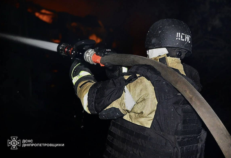 Росіяни 8 жовтня уночі били по 3 районах області 