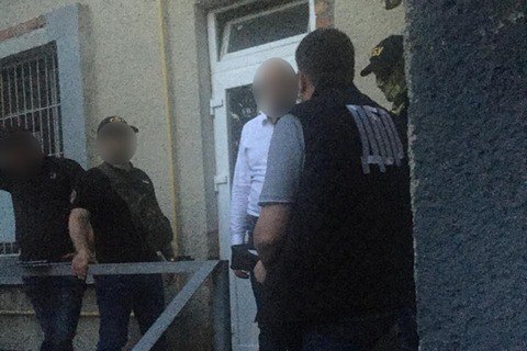 В Черновицкой области за взятку задержали полицейского начальника