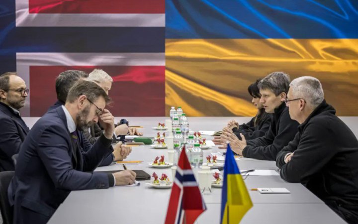 Норвегія планує зберегти підтримку України на рівні понад $7 млрд