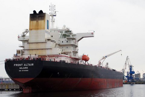 В Оманском заливе произошло нападение на два танкера