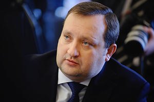 Януковичу вказали на недоліки в роботі Арбузова