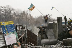 На вулиці Грушевського триває перемир'я між міліцією та демонстрантами