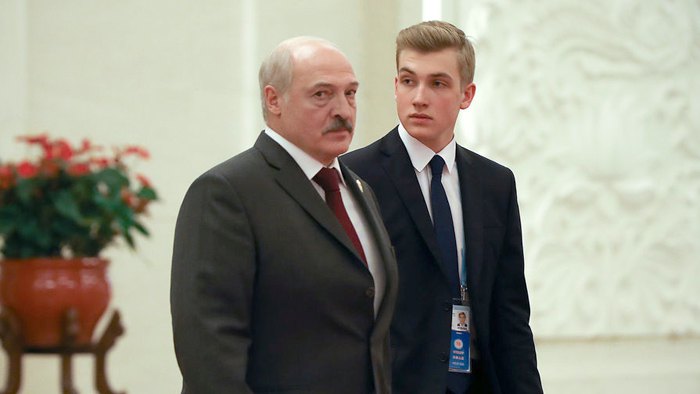  Александр Лукашенко и его сына Николай во время визита в Китай в мае 2019