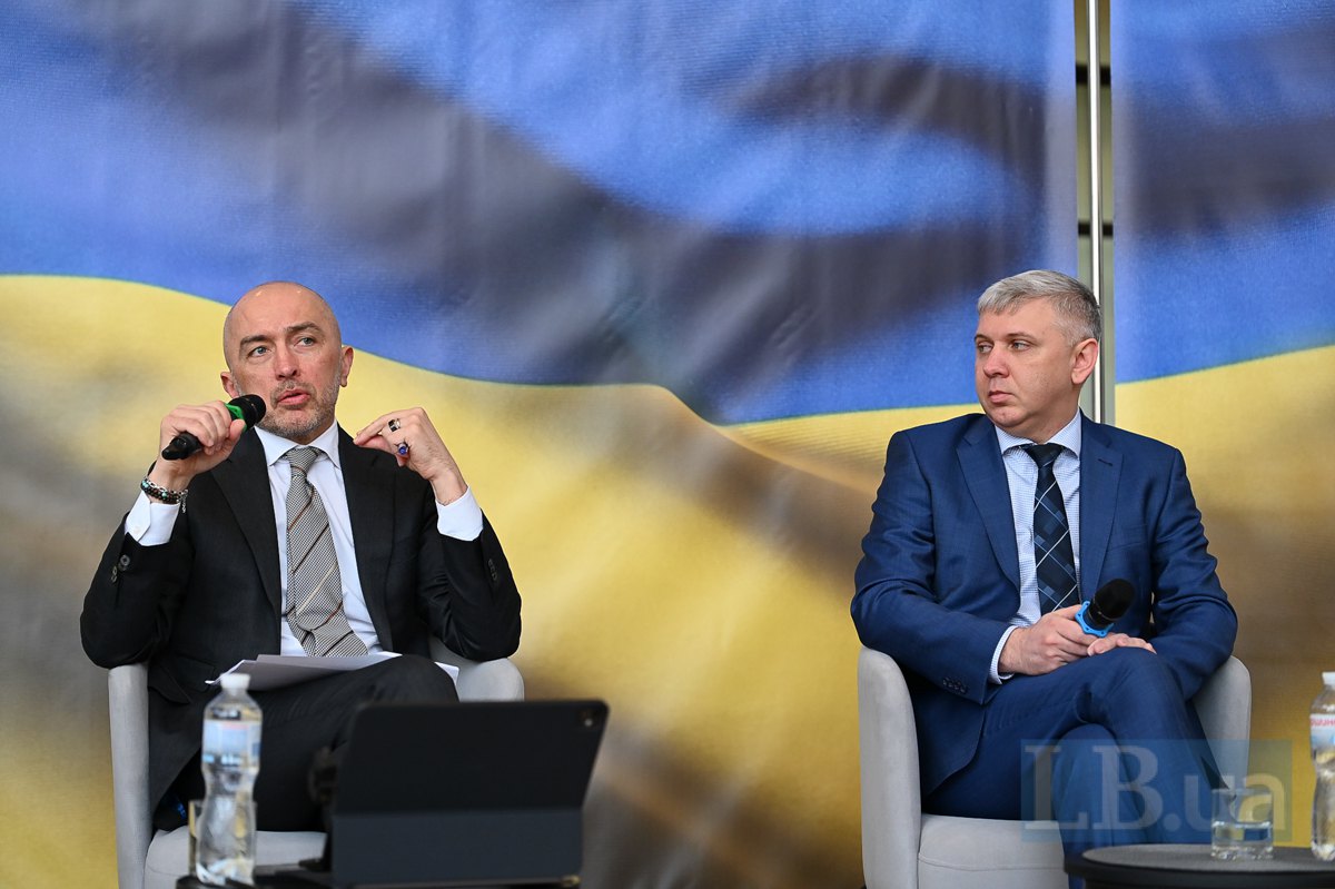  голова НБУ Андрій Пишний і директор Банкнотно-монетного двору НБУ Володимир Баглай