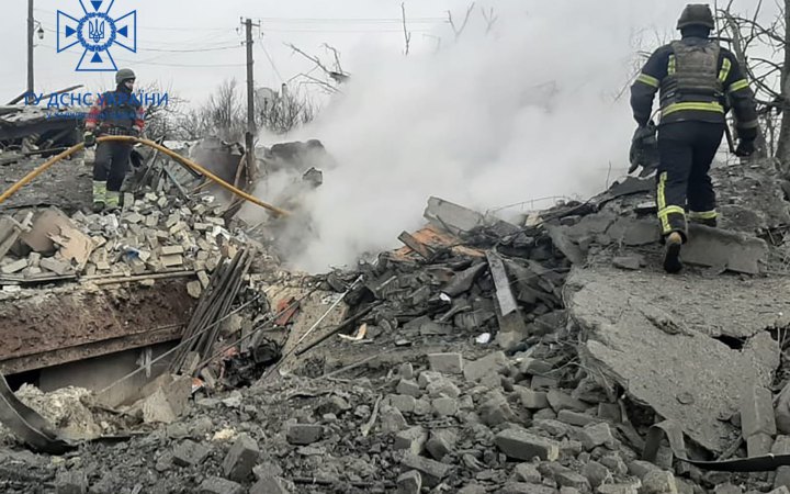 Росіяни завдали удару по пункту швидкої медичної допомоги на Харківщині, серед поранених фельдшер та водій 