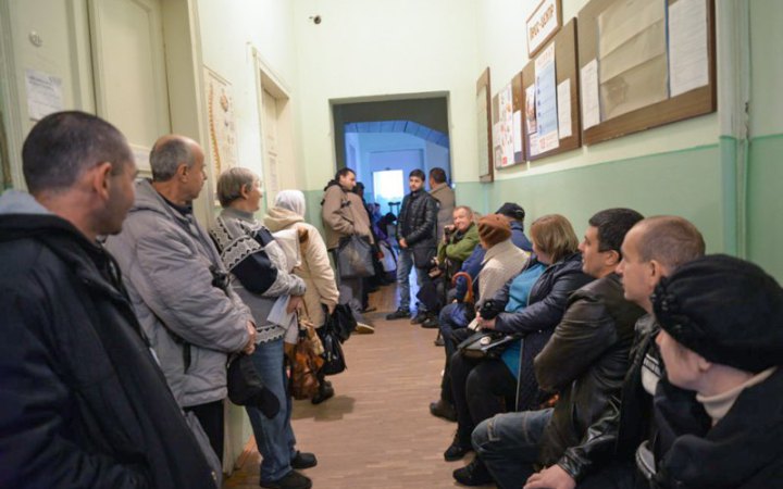 Чому важливий запис до лікаря, а не живі черги у коридорах - Довгопол