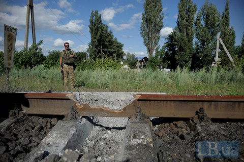 УЗ отремонтировала железную дорогу в оккупированный Алчевск
