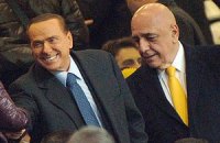 Берлускони взялся за старое