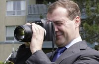 На экономической выставке в Китае покажут фотоработы Медведева