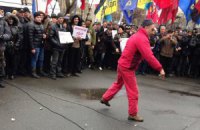 Активисты Евромайдана требуют отставки Захарченко