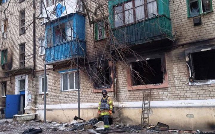 ​Уночі ворог обстріляв 11 населених пунктів Донеччини: у Соледарі загинув цивільний