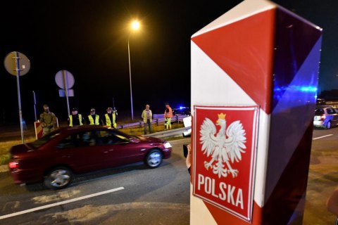 Польша разрешила украинцам въезд с туристической целью