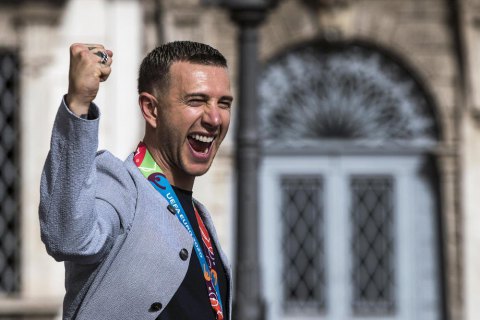 Чемпион Евро-2020 оштрафован на крупную сумму за эксплуатацию нелегалов