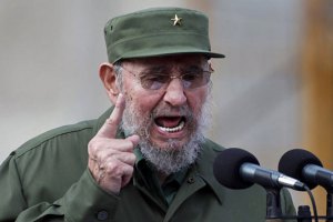Фидель Кастро обвинил в падении "Боинга" Украину