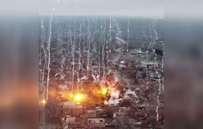 Обстріл Костянтинівки фосфорними боєприпасами