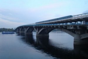 Мост Метро закрывают на неделю