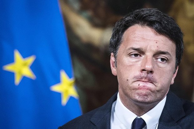 Прем'єр-міністр Італії Ренці під час прес-конференції з приводу результатів референдуму 