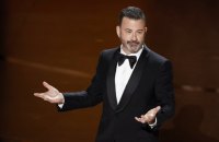 Трамп вимагає звільнити телеведучого Джиммі Кіммела через жарт про Меланію-вдову