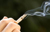 Британія хоче заборонити продаж сигарет людям, що народилися після 2009 року