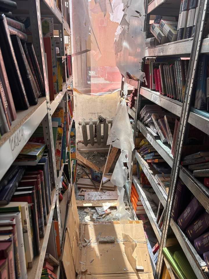 Знищений складський офіс 'Нашого Формату'