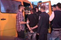 На Чоколівському бульварі в Києві водій Mercedes вистрілив чоловікові в обличчя