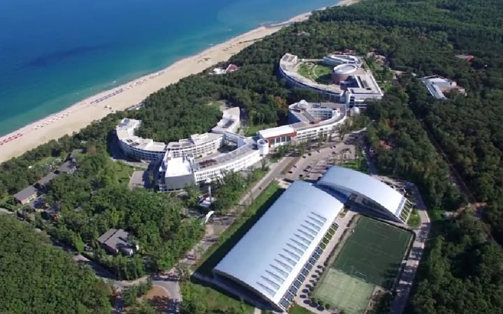 Болгарія хоче конфіскувати великий російський курорт на Чорному морі