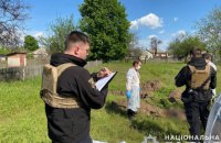 Поліцейські виявили на Донеччині нові поховання вбитих росіянами цивільних та військових