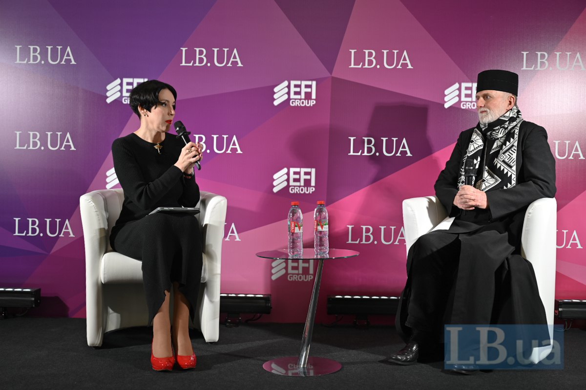 Владика Борис Ґудзяк і шеф-редакторка LB.ua Cоня Кошкіна