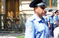 В Одессе милиционер, несмотря на перелом руки, задержал преступника