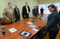 Нуланд намерена встретиться с Януковичем и Кожарой