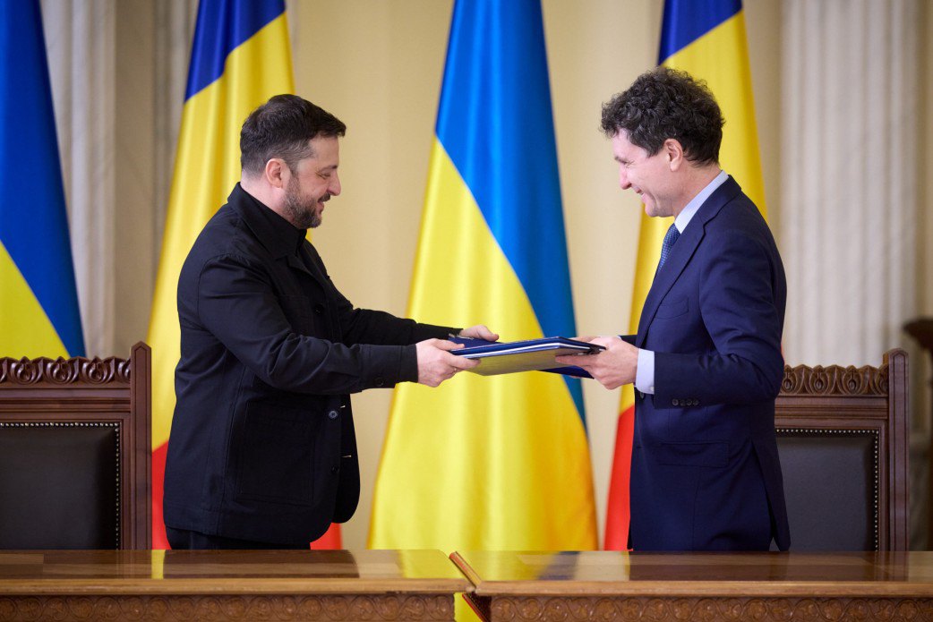 Володимир Зеленський і Нікушор Дан підписали документи між Україною та Румунією про встановлення стратегічного партнерства, співпрацю в енергетичній сфері й спільне виробництво зброї ﻿