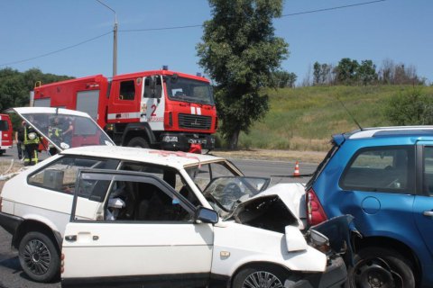 Два человека погибли, четверо пострадали в ДТП в Запорожье