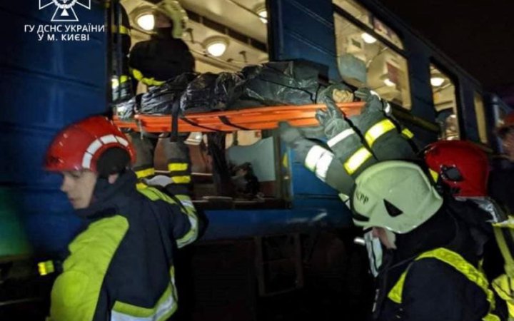 У київському метро загинув чоловік, який потрапив під потяг