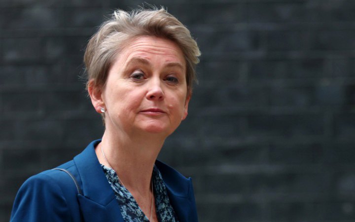 Британія запровадила нові санкції проти РФ. Вони стосуються тіньового флоту та постачальників зброї