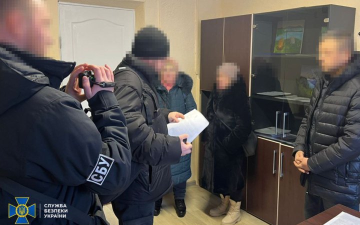 Правоохоронці викрили ще вісім “ухилянтських схем”, затримали ректора столичної академії, керівницю апарату суду та адвоката 