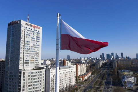 ​​Сенат Польши принял антикризисную программу на 45 млрд евро
