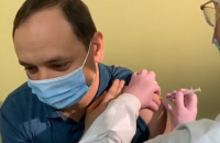 Мэр Франковска вакцинировался от коронавируса