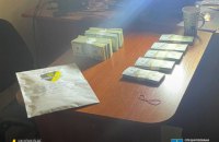 НАБУ і САП викрили двох прокурорів Генпрокуратури на отриманні $170 тис хабаря