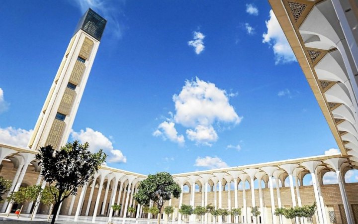 В Алжирі офіційно відкрили третю найбільшу мечеть у світі