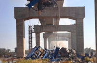 У Таїланді будівельний кран упав на пасажирський потяг, є загиблі