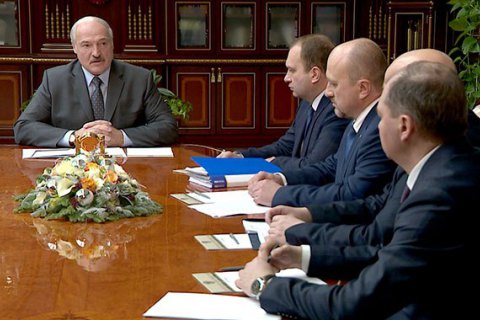 Лукашенко двічі зідзвонився з Путіним і доручив знайти альтернативу російській нафті