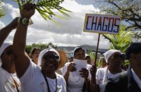Великобританія підписала угоду про передачу Маврикію контролю над островами Чагос