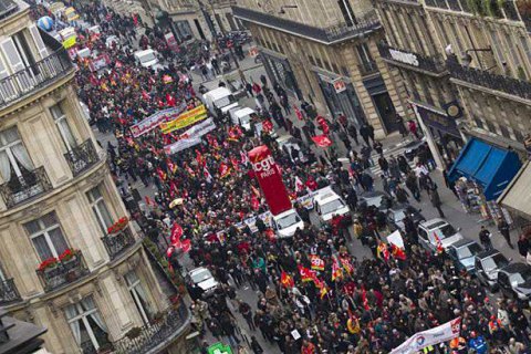 У Франції проходить загальнонаціональний протест проти трудової реформи Макрона