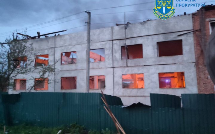 Охоронець підприємства і жінка поранені на Сумщині через дронову атаку РФ