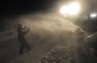 Киев и три западные области Украины заблокированы из-за снега