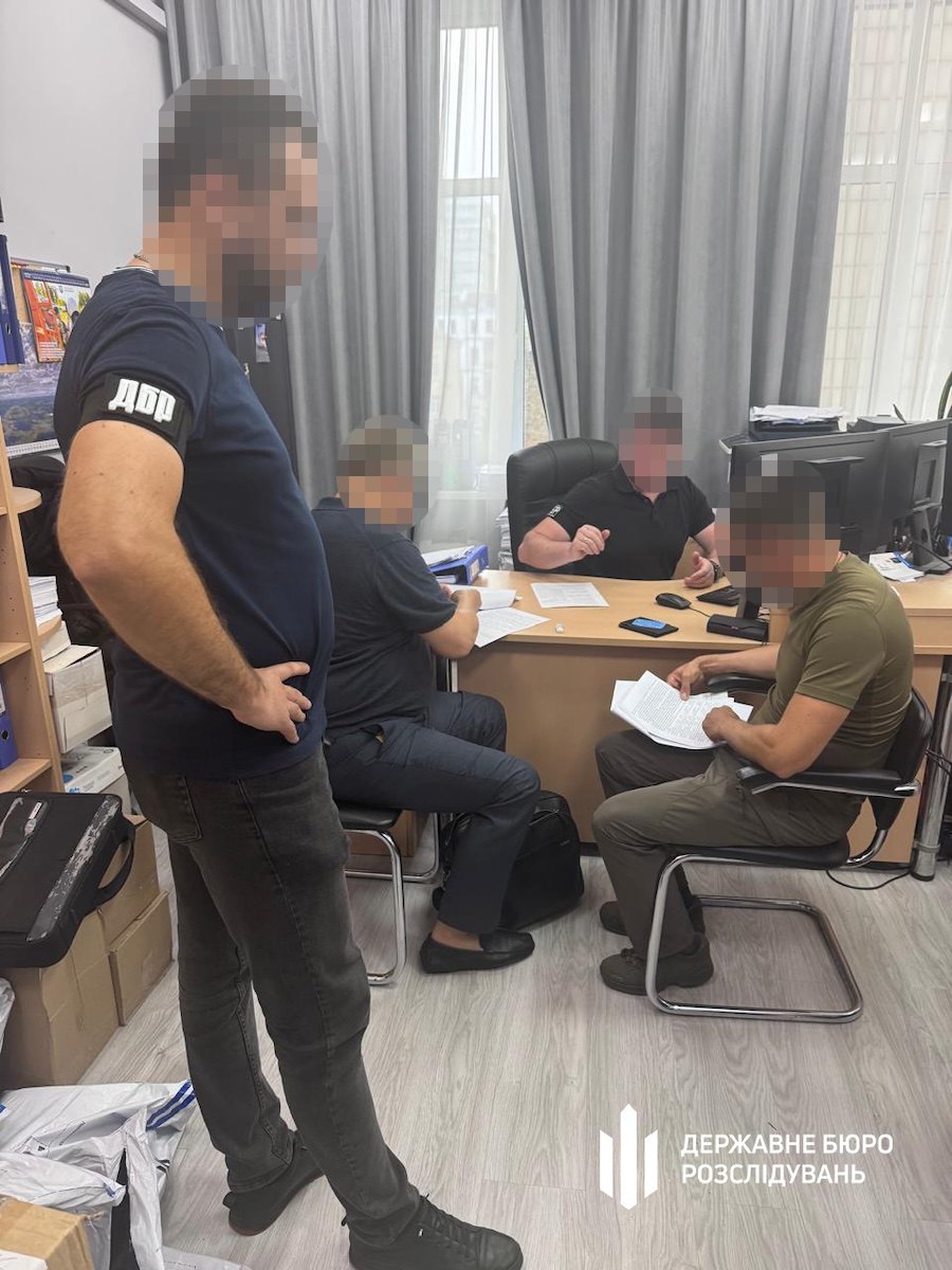Оголошення підозри колишньому керівнику логістики Командування Повітряних сил 