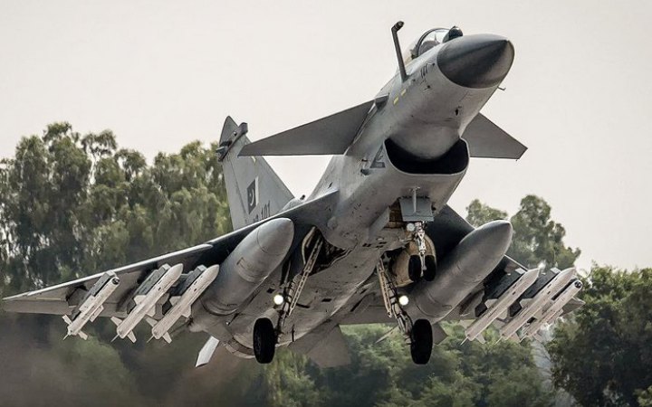 ​Про перевагу в повітрі 