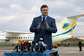 Один полет Януковича на работу будет стоить $1000