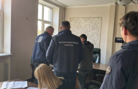 Посадовців Західного управління міграційної служби запідозрили в вимаганні хабарів за дозвіл на проживання іноземців